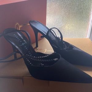 REBECA SANYER black satin embellished pumps NWT . Size 38